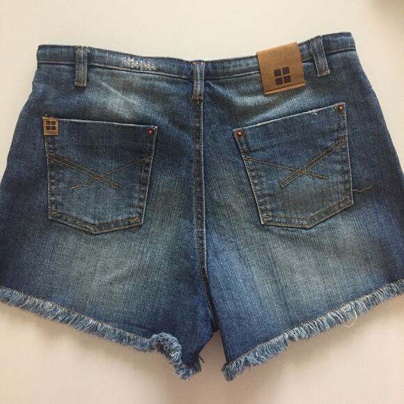 INSIGHT 51 Denim Shorts Malibu Cruiser Distressed Size 25 NWT - Picture 2 of 7